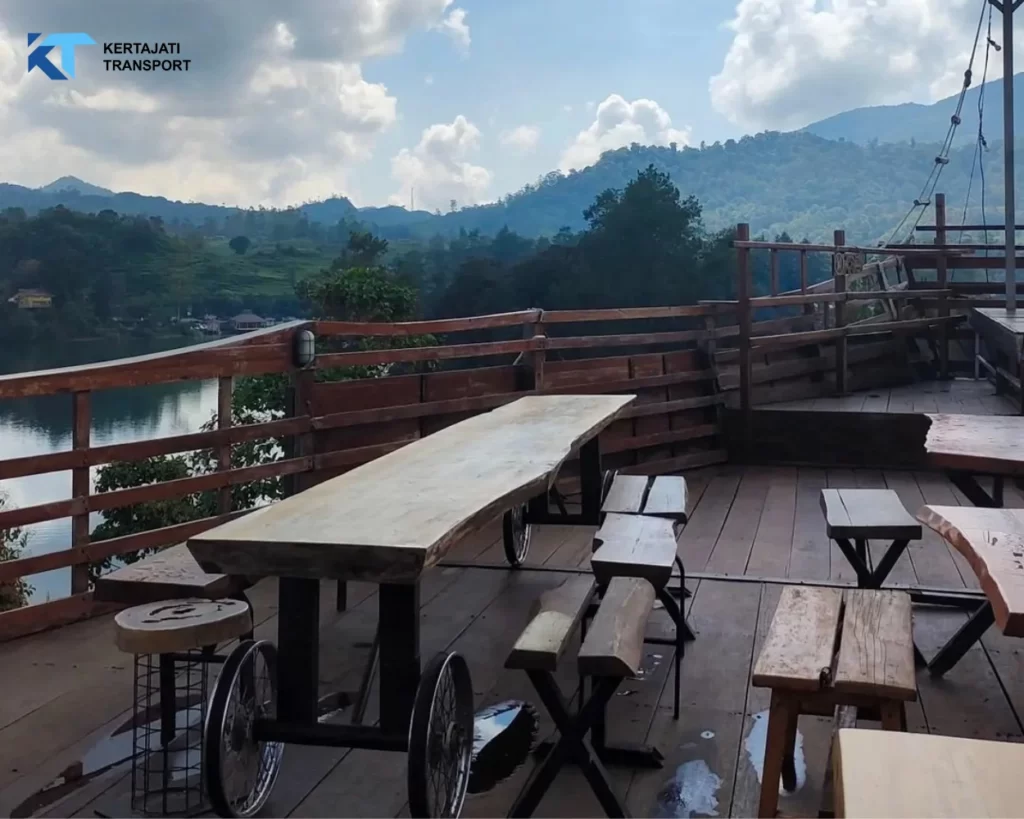 Glamping Lakeside Rancabali